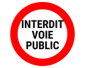 interdit de circuler sur la voie publique